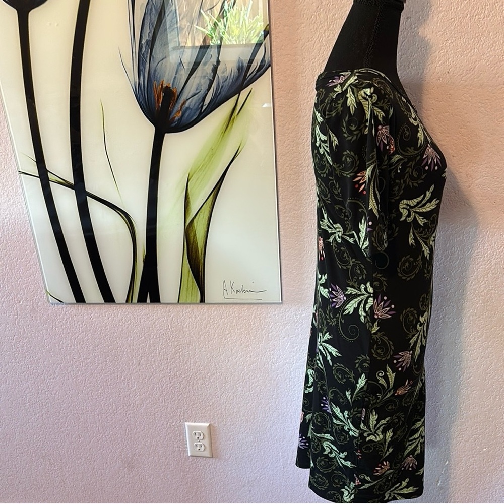 New Dress size XS - Picture 3 of 6